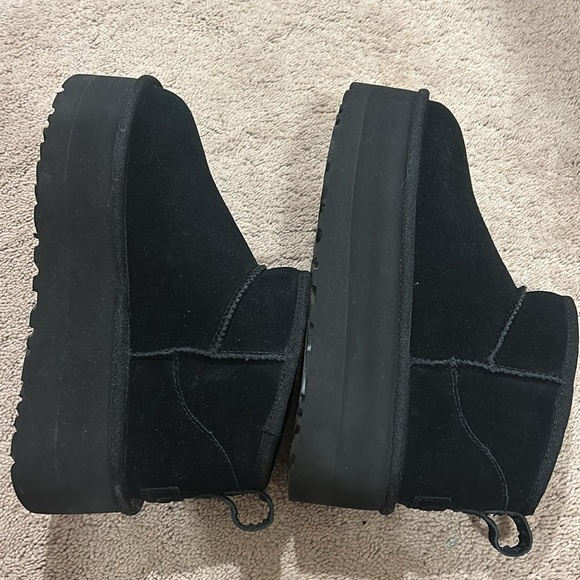 Black platform, UGGs - Picture 7 of 7